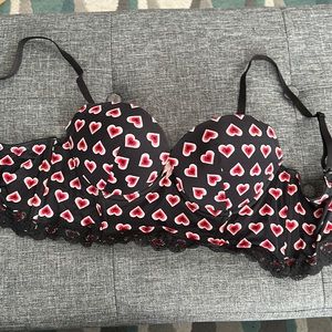 Black with red & white hearts push-up bra 34C